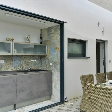My Dalmatia - Luxury Michelle With Private Infinity Pool, Sea View Jacuzzi, Sauna And Gym