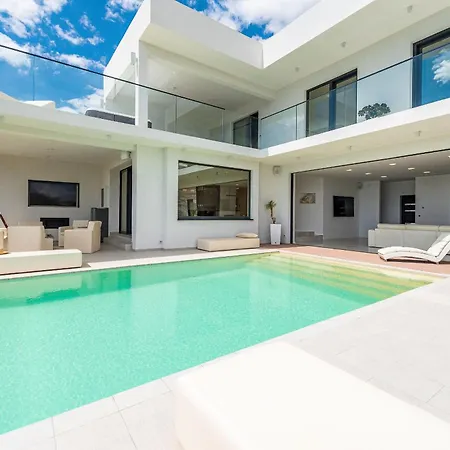 Hébergement de vacances My Dalmatia - Luxury Michelle With Private Infinity Pool, Sea View Jacuzzi, Sauna And Gym *