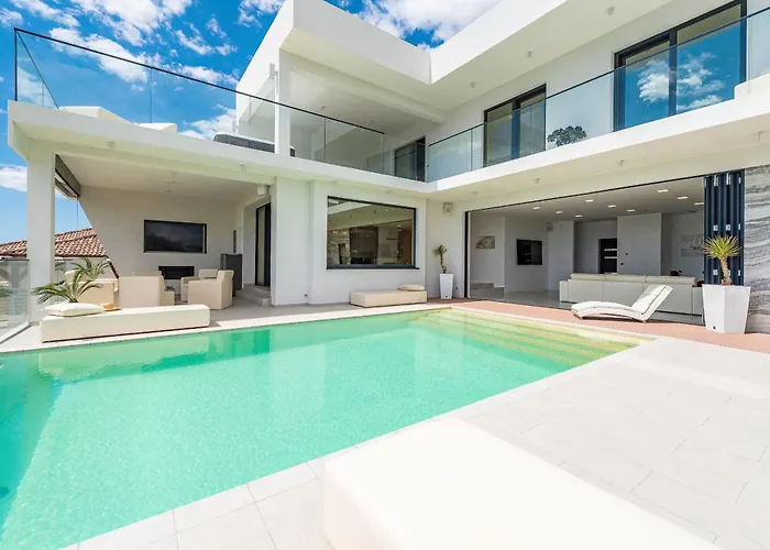 بيت للعطل My Dalmatia - Luxury Michelle With Private Infinity Pool, Sea View Jacuzzi, Sauna And Gym *
