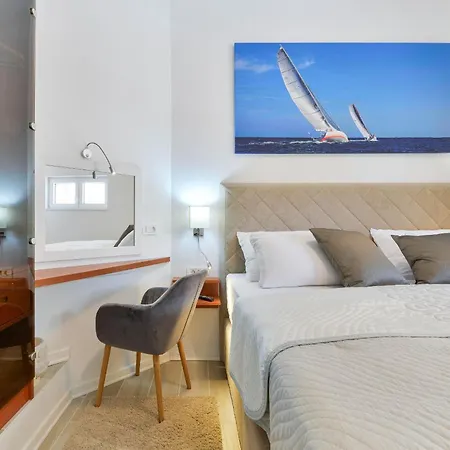 Ferienhaus My Dalmatia - Luxury Michelle With Private Infinity Pool, Sea View Jacuzzi, Sauna And Gym Maslenica