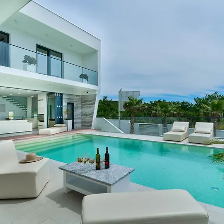 My Dalmatia - Luxury Michelle With Private Infinity Pool, Sea View Jacuzzi, Sauna And Gym * Maslenica