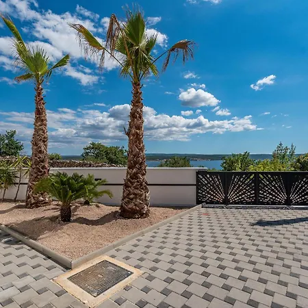 My Dalmatia - Luxury Michelle With Private Infinity Pool, Sea View Jacuzzi, Sauna And Gym Ferienhaus Maslenica