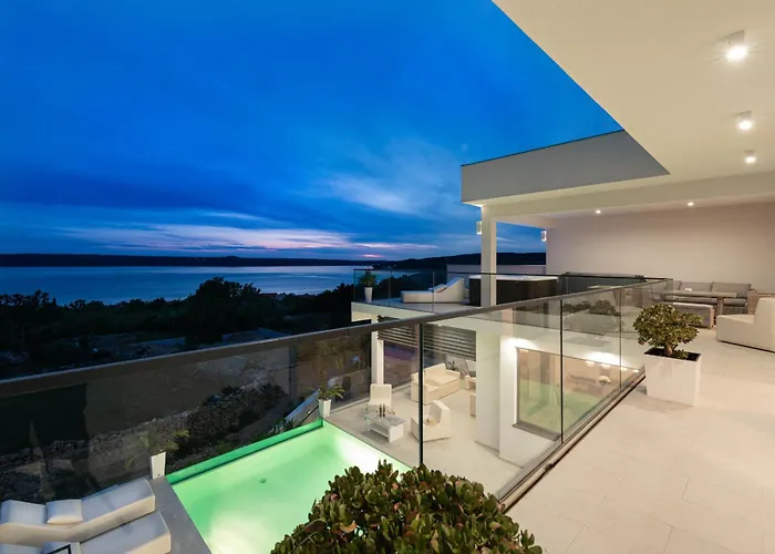 My Dalmatia - Luxury Michelle With Private Infinity Pool, Sea View Jacuzzi, Sauna And Gym Дом отдыха